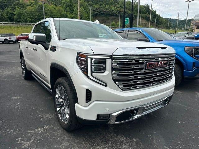 2025 GMC Sierra 1500 Crew Cab Short Box 4-Wheel Drive Denali in White Frost Tricoat — front three-quarter view