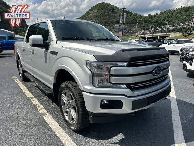 2018 Ford F-150 LARIAT 4WD SuperCrew 5.5' Box in Ingot Silver Metallic — front three-quarter view