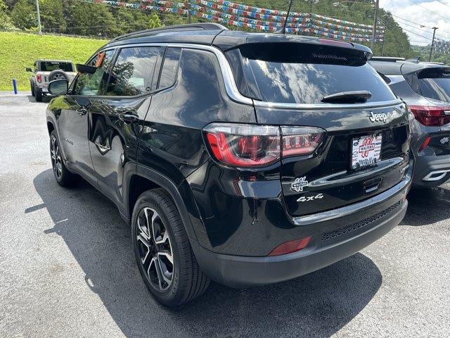 2022 Jeep Compass — detail view