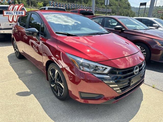 2025 Nissan Versa SR CVT in Scarlet Ember Tintcoat — front three-quarter view