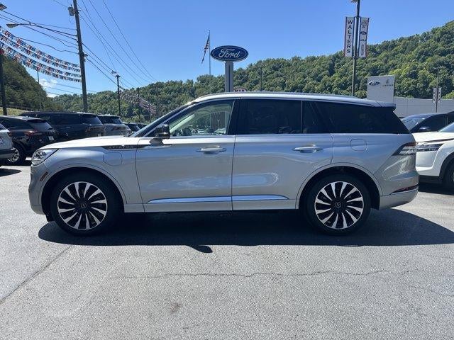 2023 Lincoln Aviator — detail view