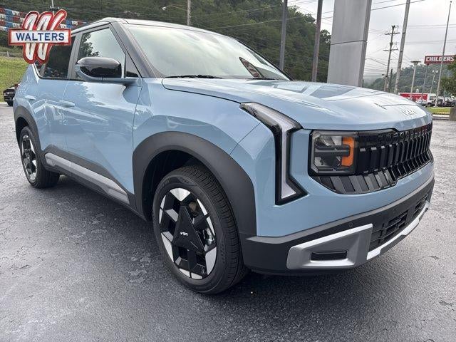 2027 Kia Seltos S AWD in Frost Blue — front three-quarter view