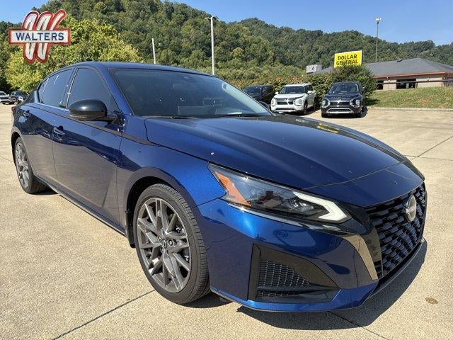 2023 Nissan Altima 2.0 SR Sedan in Deep Blue Pearl — front three-quarter view