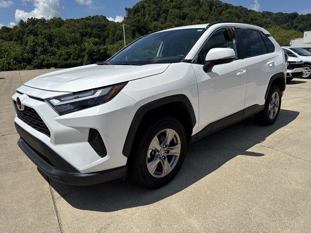 2025 Toyota RAV4 — detail view