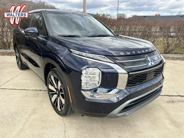 2026 Mitsubishi Outlander SE S-AWC in Cosmic Blue Metallic — front three-quarter view