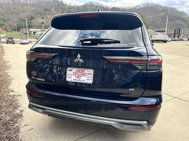 2026 Mitsubishi Outlander — rear three-quarter view