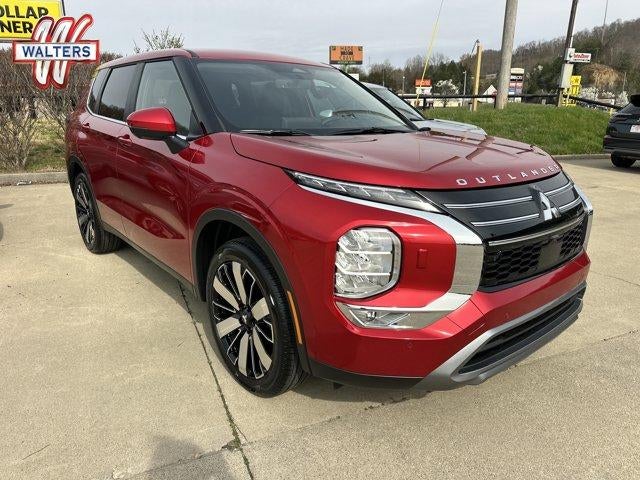 2026 Mitsubishi Outlander SE S-AWC in Red Diamond — front three-quarter view