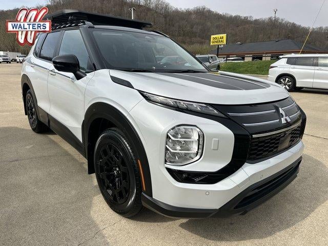 2026 Mitsubishi Outlander Trail Edition S-AWC in White Diamond — front three-quarter view