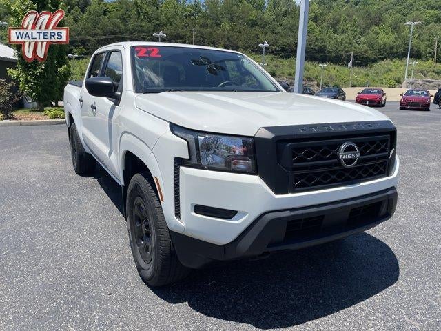 2022 Nissan Frontier Crew Cab 4x4 S Auto in Glacier White — front three-quarter view