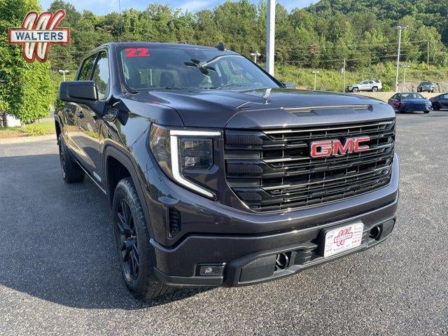 2022 GMC Sierra 1500 Crew Cab Short Box 4-Wheel Drive Elevation 3SB in Titanium Rush Metallic — front three-quarter view