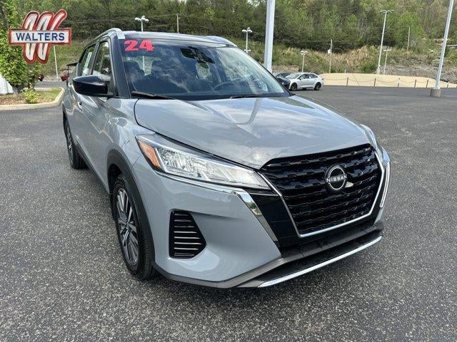 2024 Nissan Kicks SV FWD in Gray/Super Black — front three-quarter view