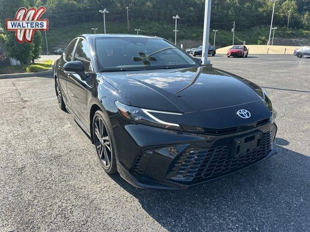 2025 Toyota Camry XSE AWD (Natl) in Midnight Black Metallic — front three-quarter view